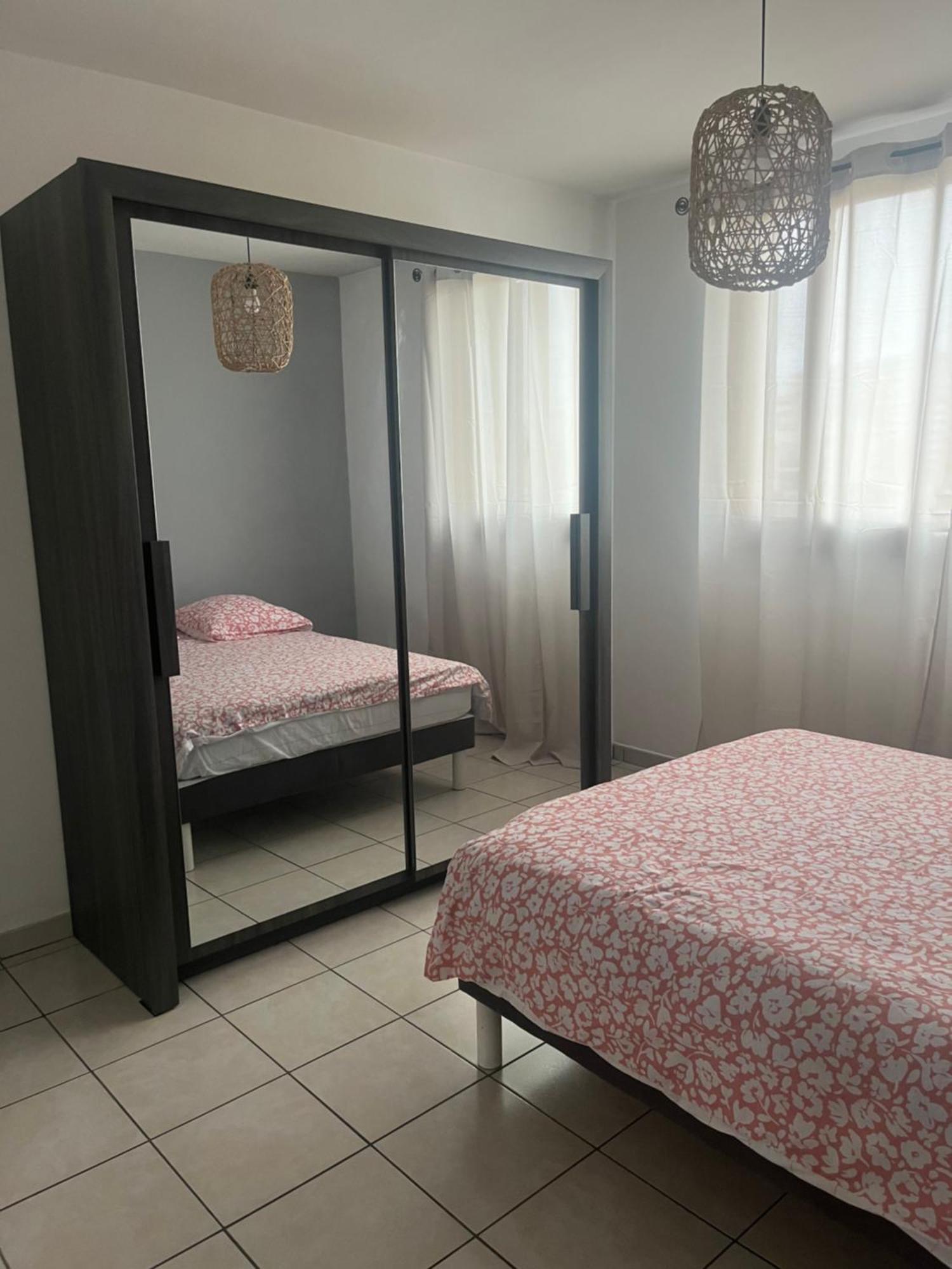 Appart T3 Proche Metro -Draps Et Serviettes Inclus Marseilles Buitenkant foto